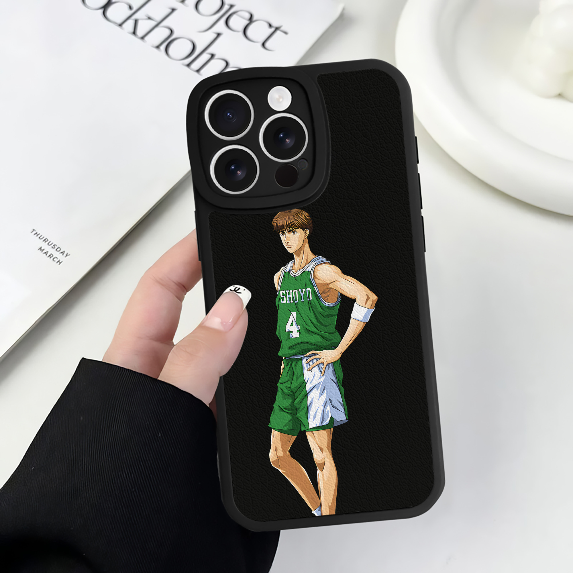 （画像用） SLAM DUNK／スラムダンク 【iPhone 16シリーズ対応】シリコンスマホケース（レザー調） 材質：シリコン
